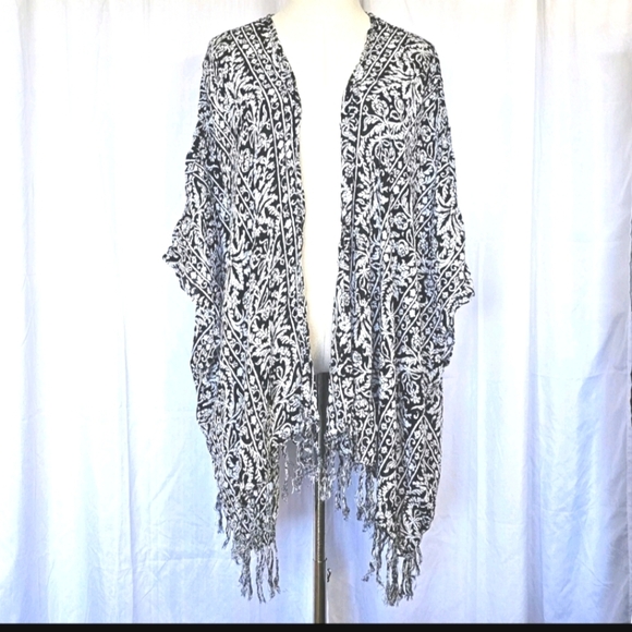 Billabong Black Floral Tropical Beach Hawaiian Boho Summer Kimono Cardigan, OS - Picture 1 of 8